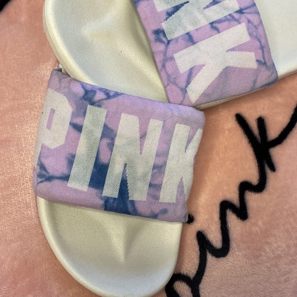 Pink slides - Picture 2 of 3